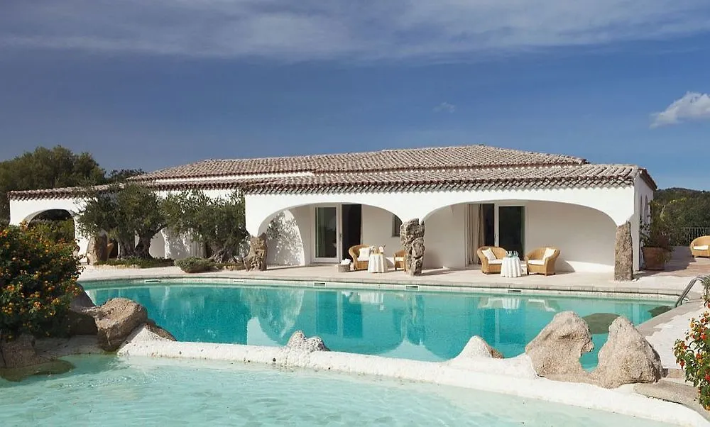 Hotel Pulicinu Baja Sardinia