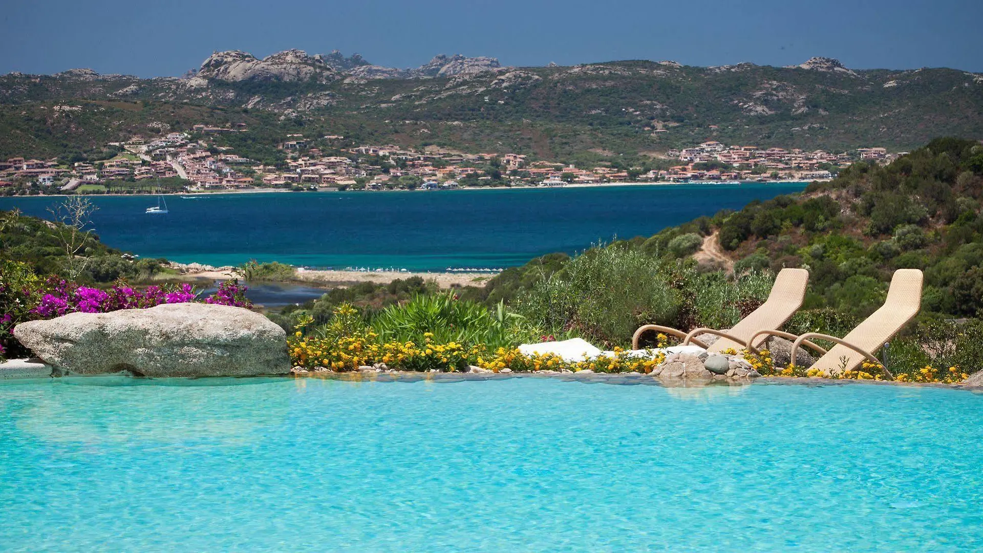 Hotel Pulicinu Baja Sardinia 4*,  Italy