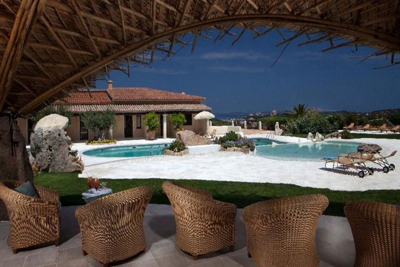 Hotel Pulicinu Baja Sardinia