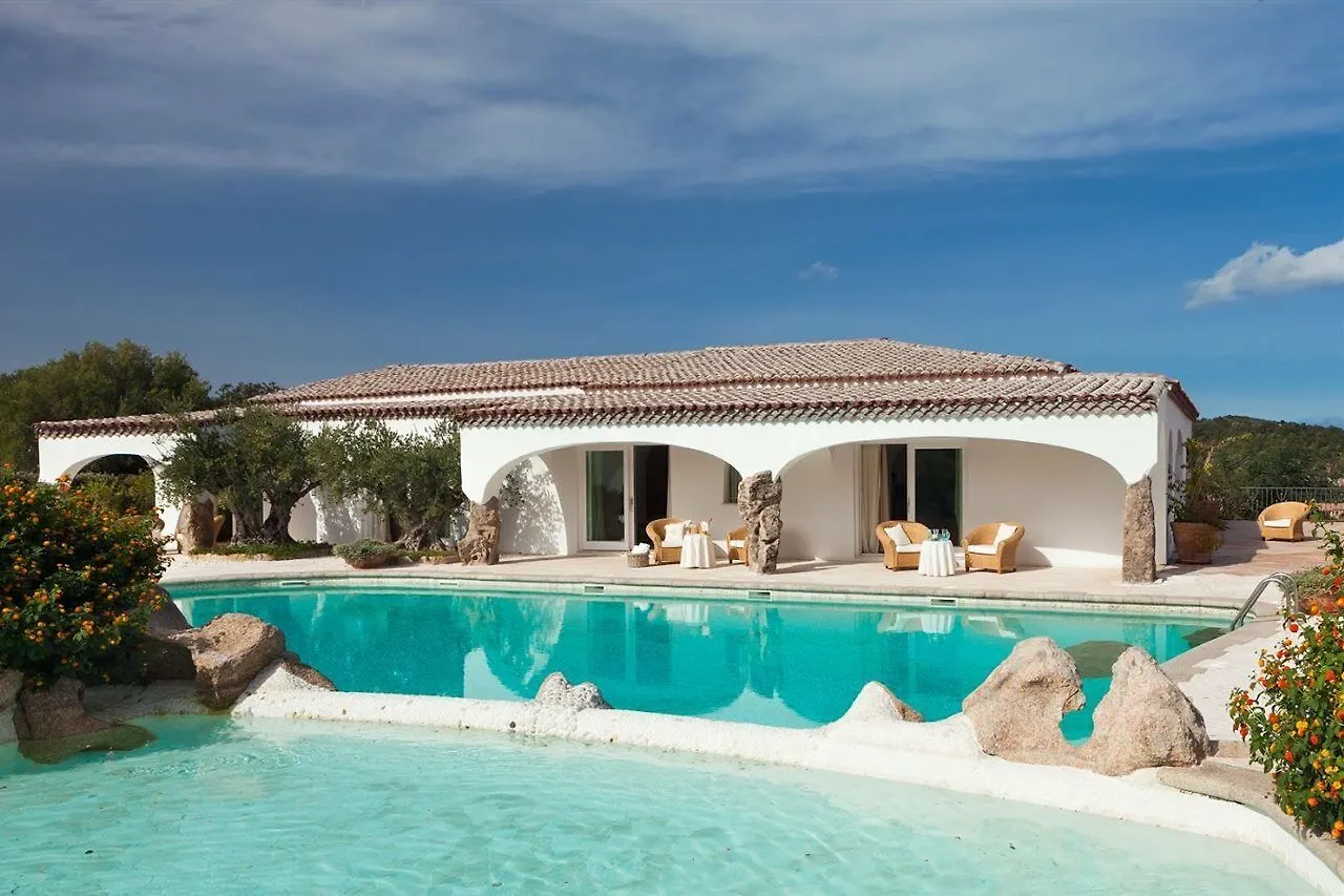 Hotel Pulicinu Baja Sardinia