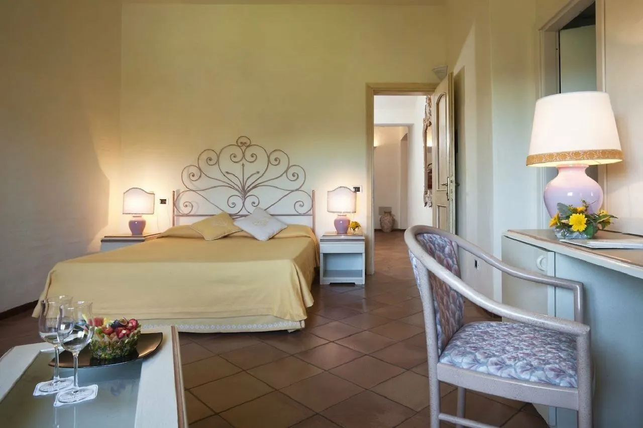 Hotel Pulicinu Baja Sardinia 4*,